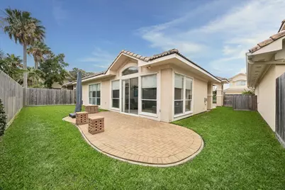 316 Harborside Circle, League City, TX 77565 - Photo 8
