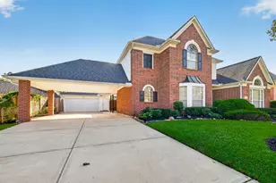 3910 S Beechwood Ct, Houston, TX 77059 - Photo 2
