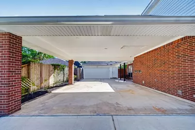 3910 S Beechwood Court, Houston, TX 77059 - Photo 6