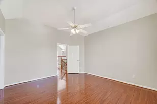 3910 S Beechwood Ct, Houston, TX 77059 - Photo 38