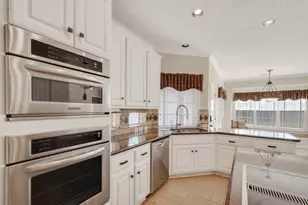 3910 S Beechwood Ct, Houston, TX 77059 - Photo 26