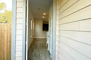 4001 Cusco Ln, Houston, TX 77045 - Photo 4