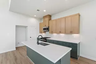 9214 Ft George St, Houston, TX 77063 - Photo 1