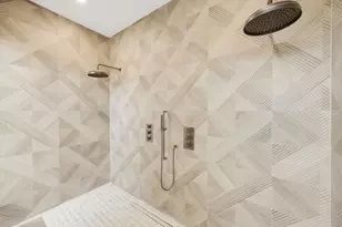 616 Ridge St, Houston, TX 77009 - Photo 48