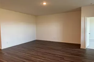 3118 Tanzanite Chase Dr, Angleton, TX 77515 - Photo 2