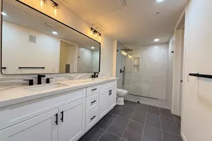 7575 Kirby Dr, Houston, TX 77030 - Photo 12