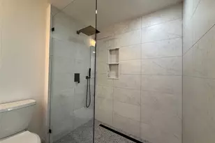 7575 Kirby Dr, Houston, TX 77030 - Photo 14