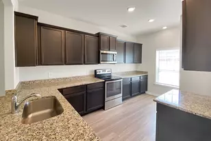10607 Lost Maples Dr, Cleveland, TX 77328 - Photo 8