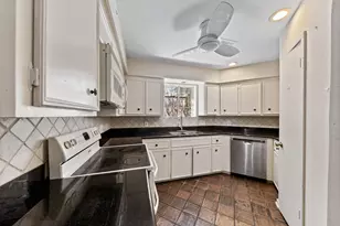 1829 Bering Dr, Houston, TX 77057 - Photo 8