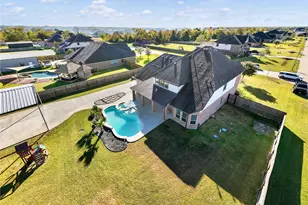 4603 Clearwater Rd, Baytown, TX 77523 - Photo 4