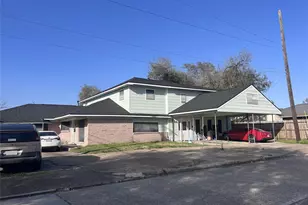 233 E Vaughn Ln, Deer Park, TX 77536 - Photo 1