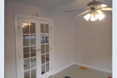 233 E Vaughn Lane, Deer Park, TX 77536 - Photo 4