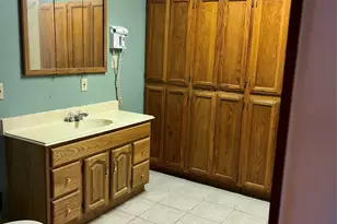 233 E Vaughn Ln, Deer Park, TX 77536 - Photo 10