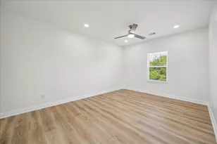 901 E 37th St, Houston, TX 77022 - Photo 14
