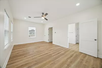 901 E 37th Street, Houston, TX 77022 - Photo 8