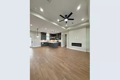 925 Buffalo Trail, Angleton, TX 77515 - Photo 4