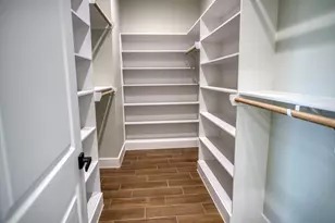 925 Buffalo Trail, Angleton, TX 77515 - Photo 34