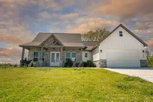 925 Buffalo Trail, Angleton, TX 77515 - Photo 1