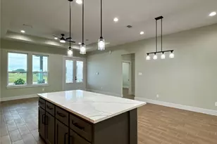 925 Buffalo Trail, Angleton, TX 77515 - Photo 10