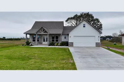 925 Buffalo Trail, Angleton, TX 77515 - Photo 2