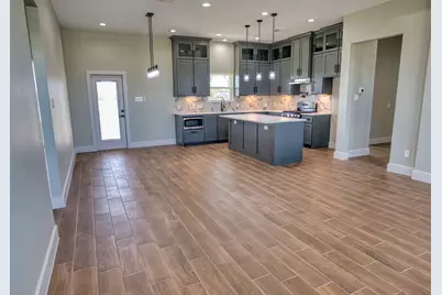 925 Buffalo Trail, Angleton, TX 77515 - Photo 12