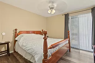 2521 Crosstimbers St, Huntsville, TX 77320 - Photo 18