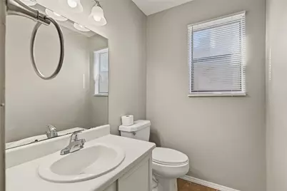 2521 Crosstimbers Street #H1, Huntsville, TX 77320 - Photo 6