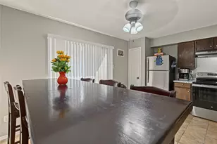 2521 Crosstimbers St, Huntsville, TX 77320 - Photo 10