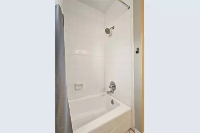 2521 Crosstimbers Street #H1, Huntsville, TX 77320 - Photo 16