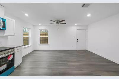 7804 Crestview Drive #B, Houston, TX 77028 - Photo 2