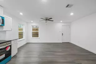 7804 Crestview Dr, Houston, TX 77028 - Photo 2