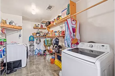 9235 Beaver Bend Court, Houston, TX 77037 - Photo 10