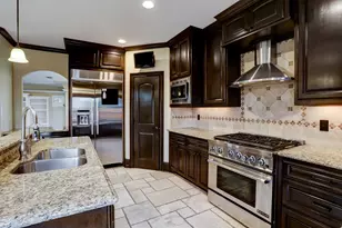 5526 McCulloch Cir, Houston, TX 77056 - Photo 12