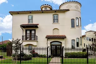 5526 McCulloch Cir, Houston, TX 77056 - Photo 2