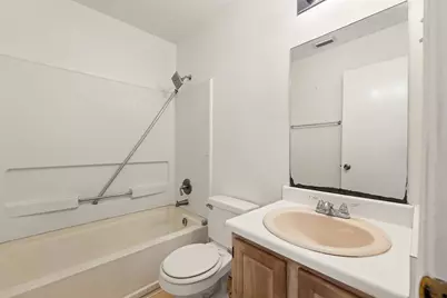 11715 Evesborough Drive, Houston, TX 77099 - Photo 14