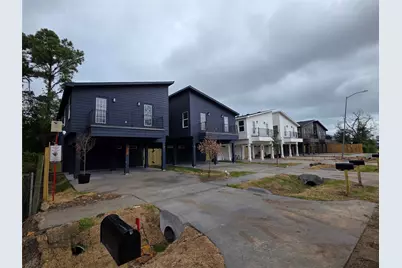 8409 Mahalia Unit A/B Drive, Houston, TX 77088 - Photo 2