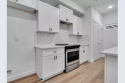 8409 Mahalia Unit A/B Drive, Houston, TX 77088 - Photo 8