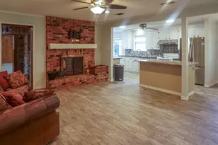111 Valley Ln, Crockett, TX 75835 - Photo 2