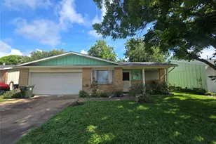 308 Mackeral St, Galveston, TX 77550 - Photo 1