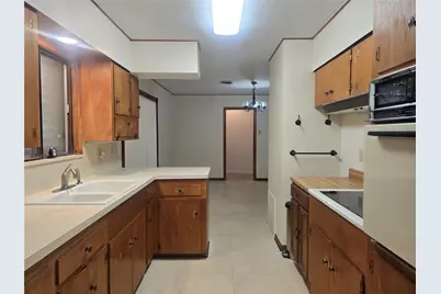 308 Mackeral Street, Galveston, TX 77550 - Photo 2