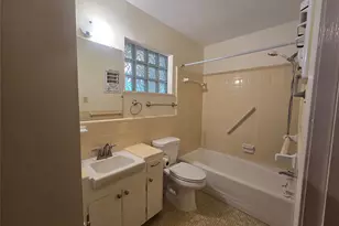 308 Mackeral St, Galveston, TX 77550 - Photo 8