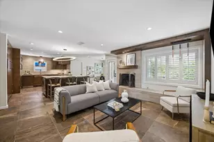 12610 Trail Hollow Dr, Houston, TX 77024 - Photo 8