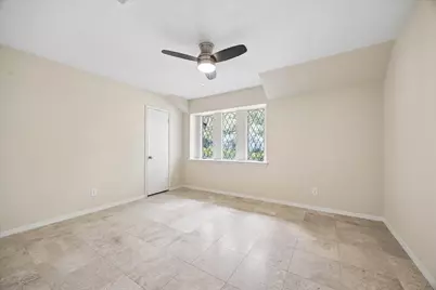 12610 Trail Hollow Drive, Houston, TX 77024 - Photo 24