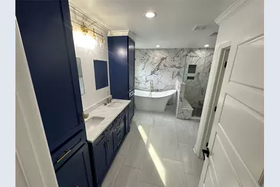 1404 Des Jardines Street, Houston, TX 77023 - Photo 14