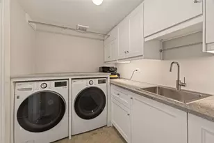 645 E 14th St, Houston, TX 77008 - Photo 18