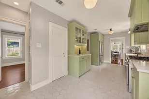 645 E 14th St, Houston, TX 77008 - Photo 10