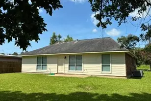 910 Old Angleton Rd, Clute, TX 77531 - Photo 30
