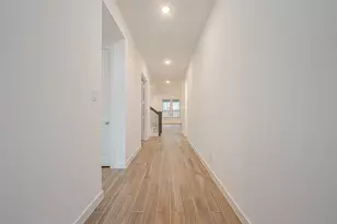 235 Sky Top Dr, Montgomery, TX 77316 - Photo 2