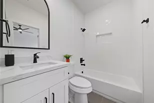 4749 Wilmington St, Houston, TX 77033 - Photo 14