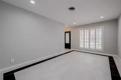 4506 Mimosa Drive, Bellaire, TX 77401 - Photo 2